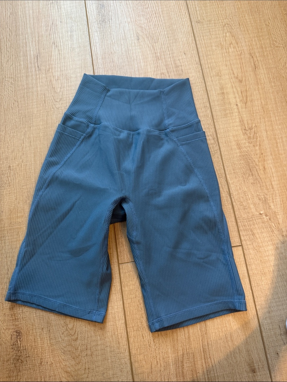 High-Waist Ribbed Bike Shorts – Blue